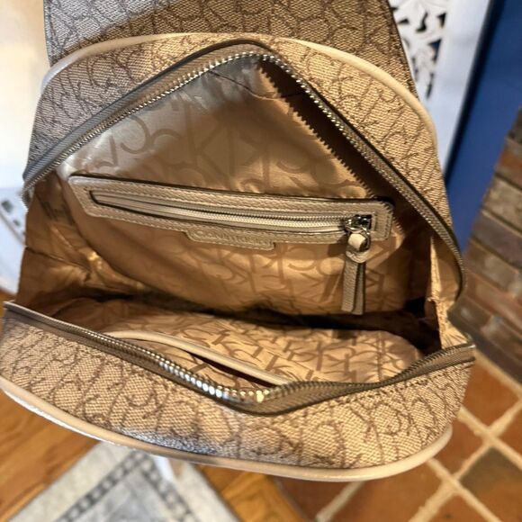 NWT Calvin Klein Elegant Cream and Tan Backpack / Sling Bag Purse New main image 6